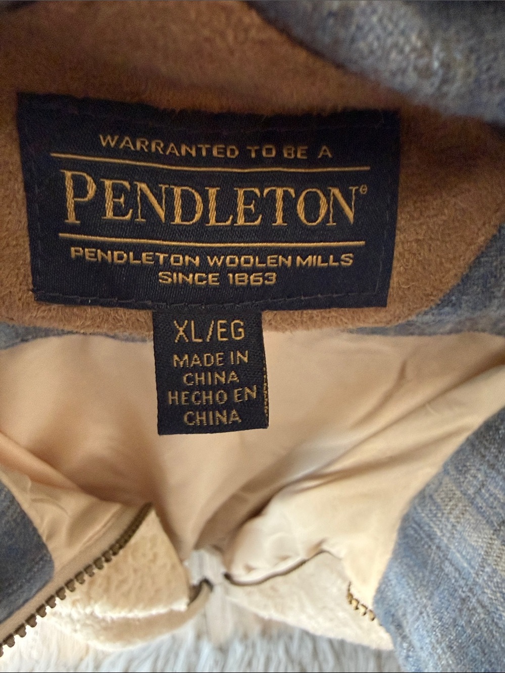 Pendleton Cream Sherpa Zip Jacket with Contrast Chest Flap - Picture 3 of 9